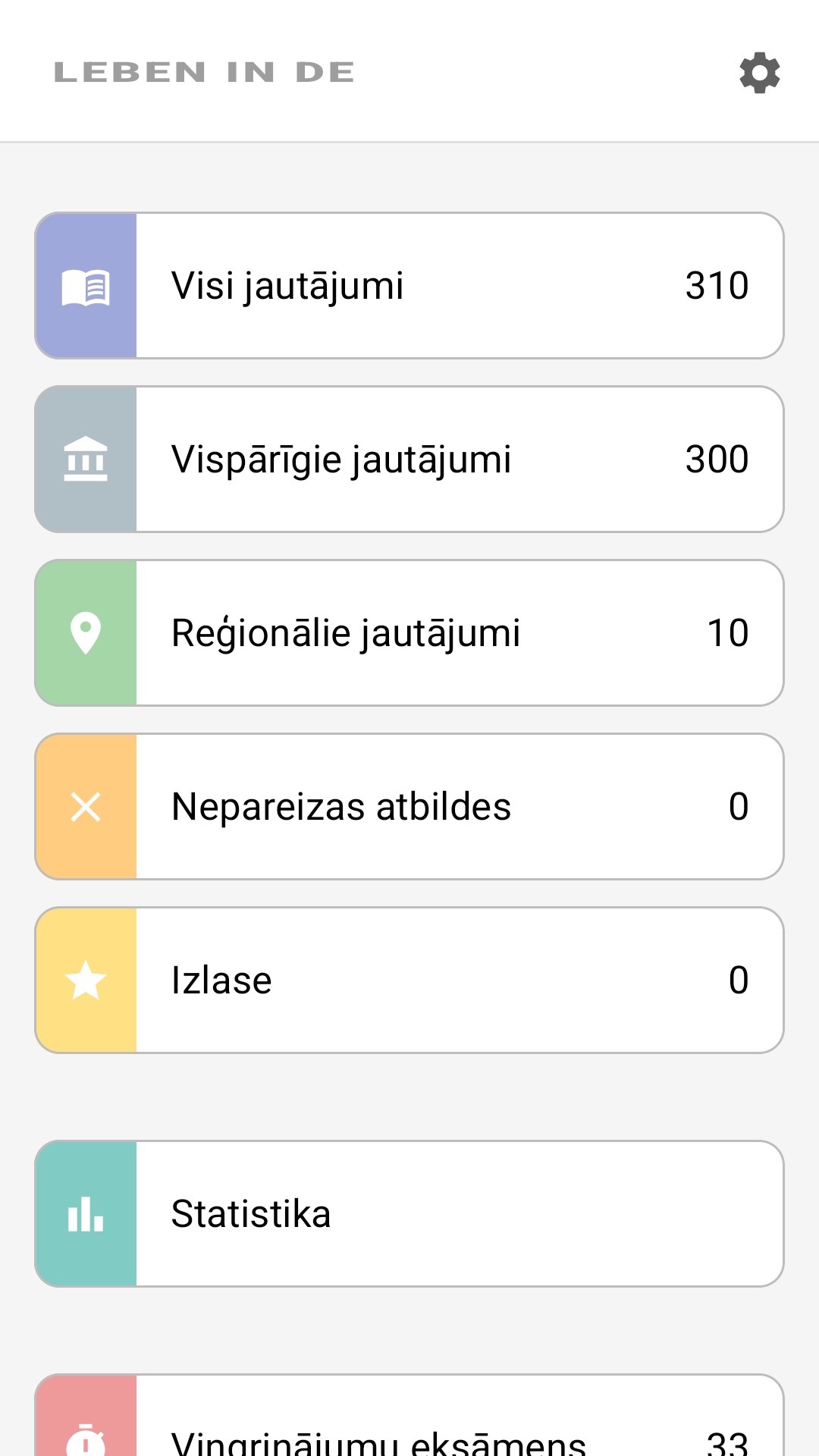 Lietotnes sākuma ekrāns latviešu valodā: visi jautājumi, reģionālie jautājumi, izlase, statistika