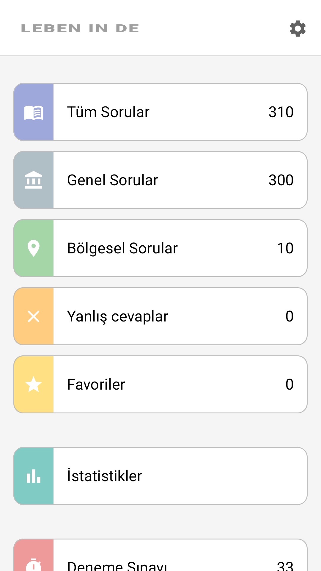 Uygulamanın Türkçe ana ekranı: tüm sorular, eyalet soruları, favoriler, istatistik